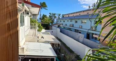 petit collectif de 2 appartements t3 à 20 mètres du lagon